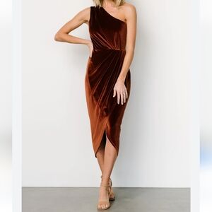 Baltic Born Kourtney velvet one shoulder midi dress in bronze size Small